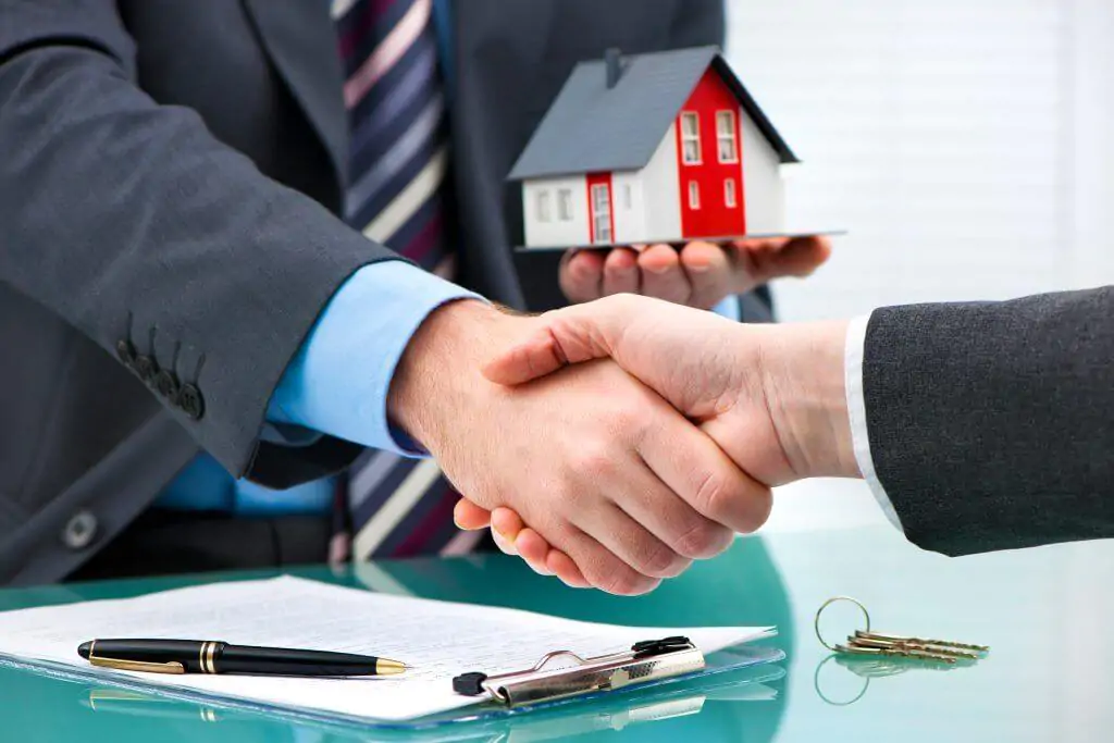 Why You Need to Hire a Housing Lawyer when Buying a House