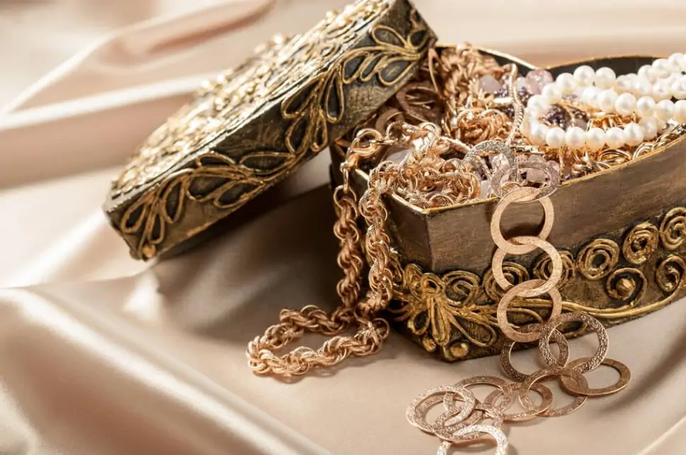 Understanding the Different Styles and Materials Used in Jewelry Making