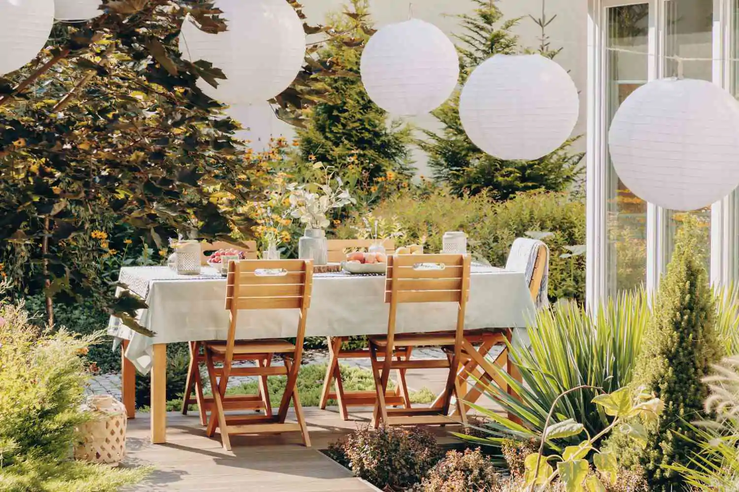 Party in the Garden: Tips for a Fun and Memorable Gathering
